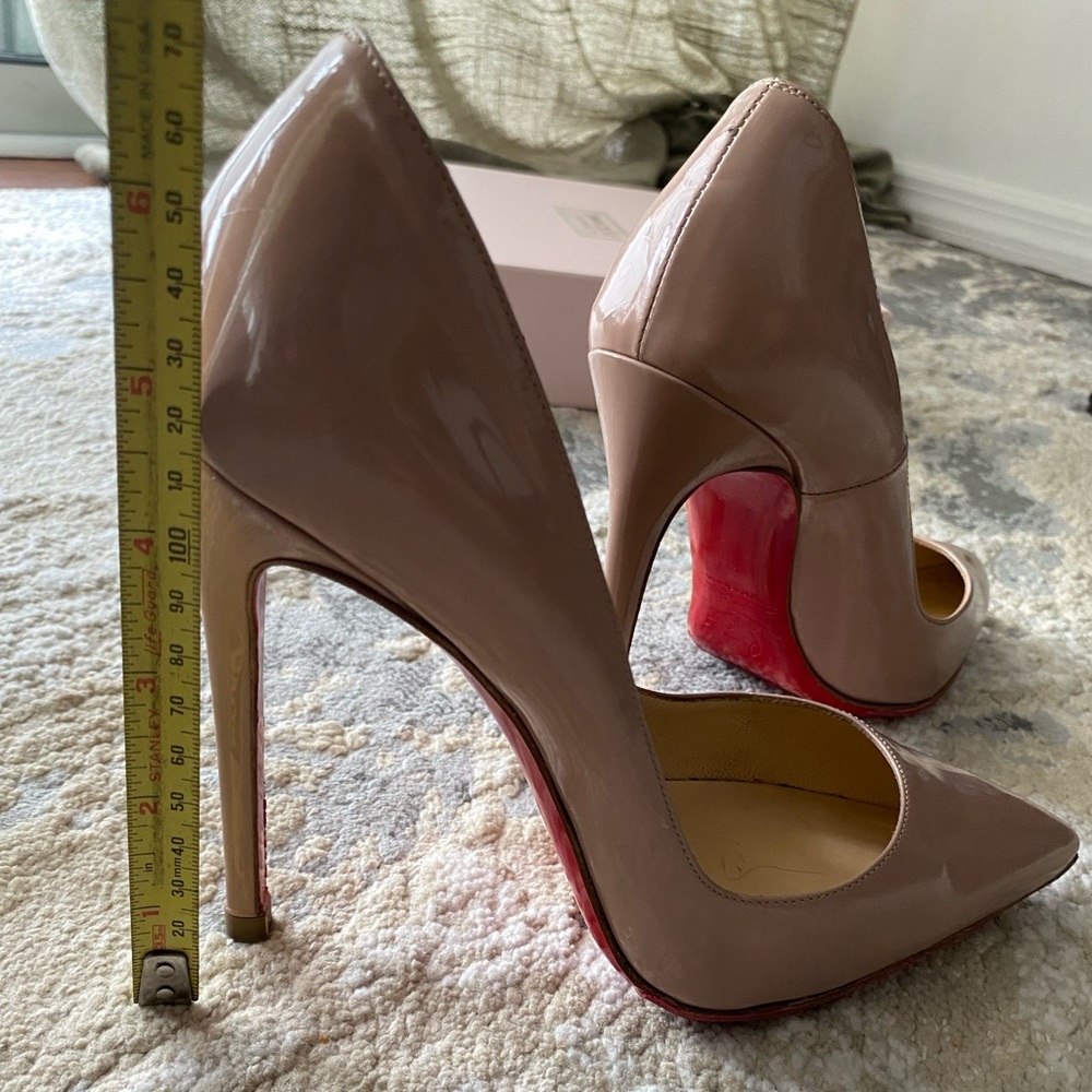 CHRISTIAN LOUBOUTIN Patent Leathrt Pointed-Toe Heels with Red Sole🔥🔥🔥